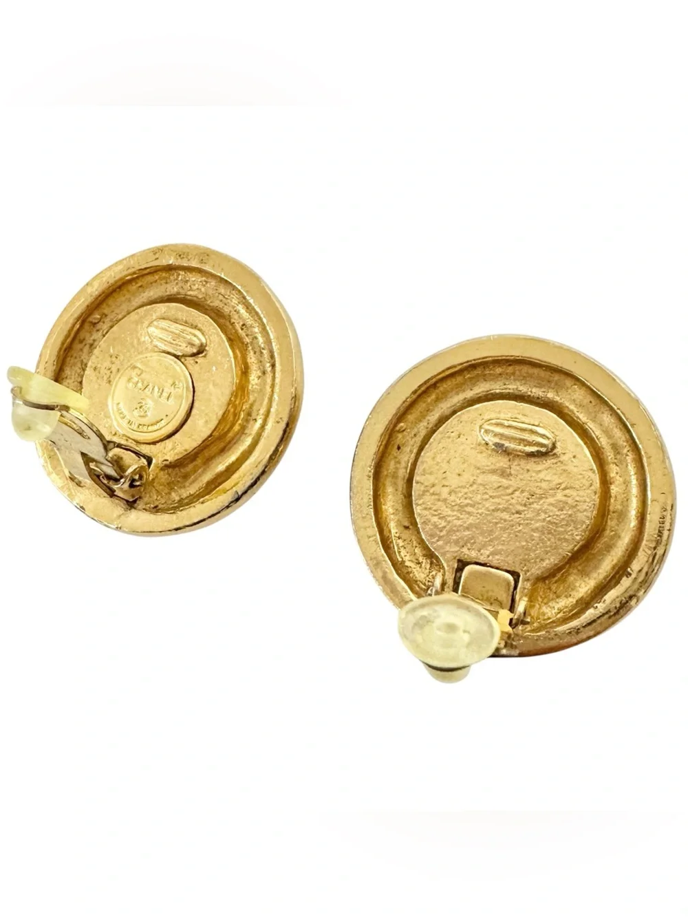 CHANEL Round Faux Pearl Gold Plated Coco Mark CC Logo Vintage Clip On Earrings